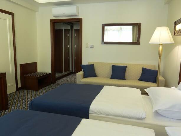 Imagen general del Hotel Centrum, Debrecen. Foto 6