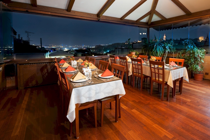 Imagen del bar/restaurante del Hotel Centrum Istanbul. Foto 2