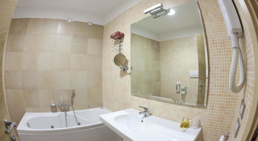 Imagen de la habitación del Hotel Centrum Palace. Foto 14