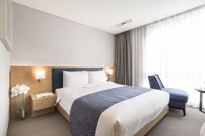 Imagen de la habitación del Hotel Centum Primus. Foto 18