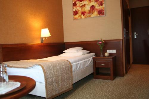Imagen de la habitación del Hotel Centuria. Foto 6