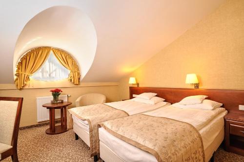 Imagen de la habitación del Hotel Centuria. Foto 12