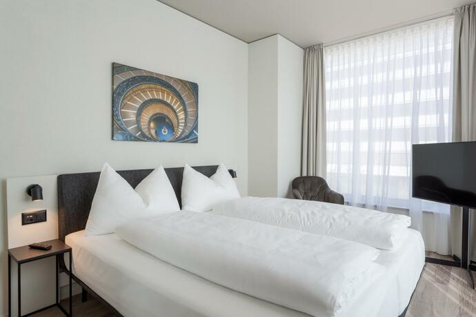 Imagen general del Hotel Centurion Swiss Quality Towerhotel. Foto 8