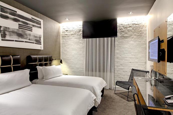 Imagen de la habitación del Hotel Century City. Foto 8