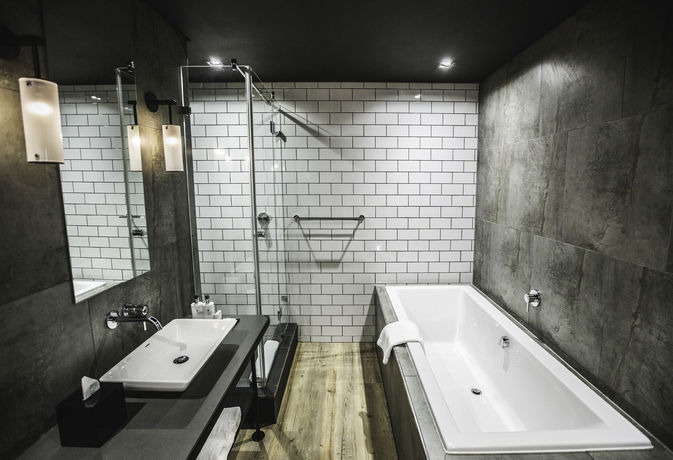 Imagen de la habitación del Hotel Century City. Foto 12