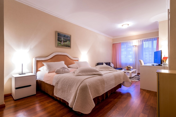 Imagen de la habitación del Hotel Century, Ginebra. Foto 7