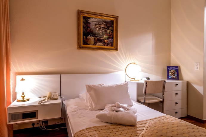 Imagen de la habitación del Hotel Century, Ginebra. Foto 10