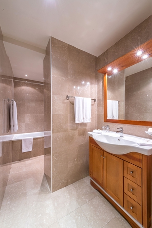 Imagen de la habitación del Hotel Century, Ginebra. Foto 12