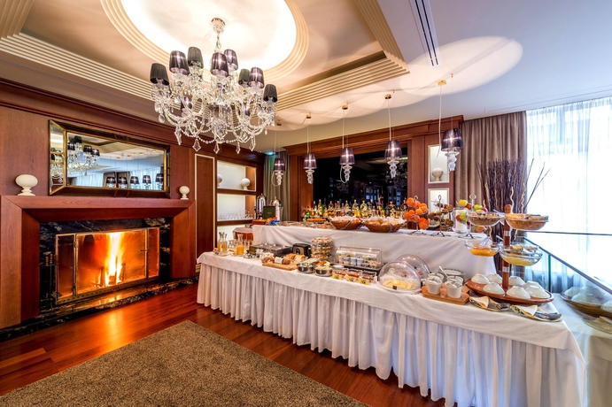 Imagen del bar/restaurante del Hotel Century, Ginebra. Foto 2