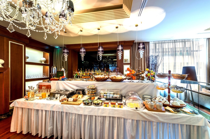 Imagen del bar/restaurante del Hotel Century, Ginebra. Foto 4