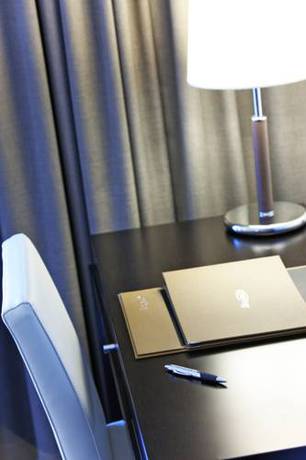 Imagen de la habitación del Hotel Century Inn. Foto 6