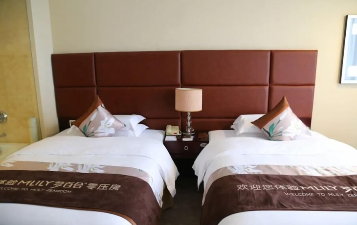 Imagen de la habitación del Hotel Century Kingdom. Foto 9