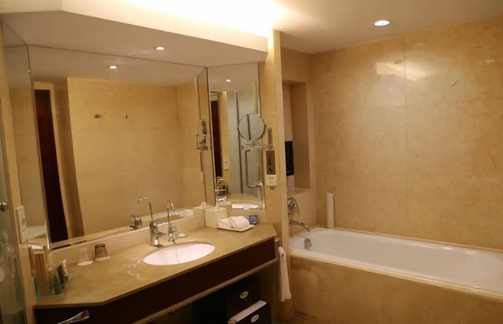 Imagen de la habitación del Hotel Century Kingdom. Foto 15