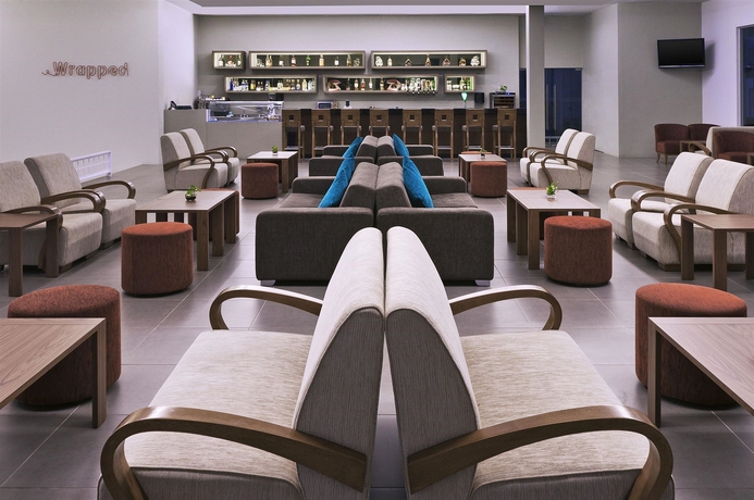 Imagen del bar/restaurante del Hotel Century Langkasuka Resort. Foto 2