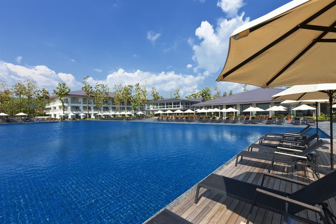 Imagen de la piscina del Hotel Century Langkasuka Resort. Foto 13