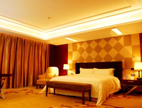 Imagen de la habitación del Hotel Century Palace. Foto 7