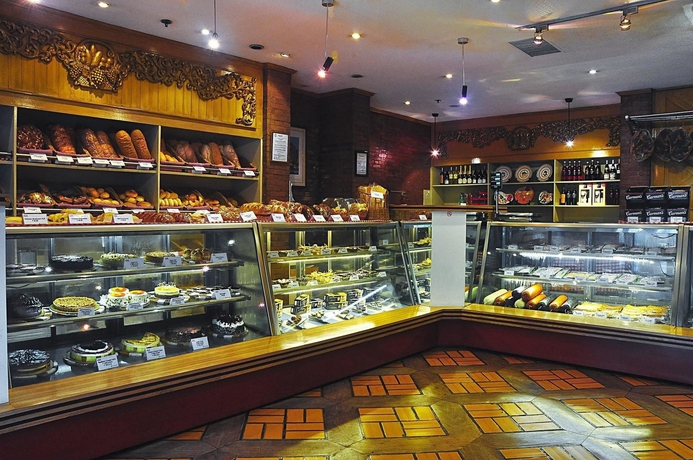 Imagen del bar/restaurante del Hotel Century Park, Manila. Foto 2