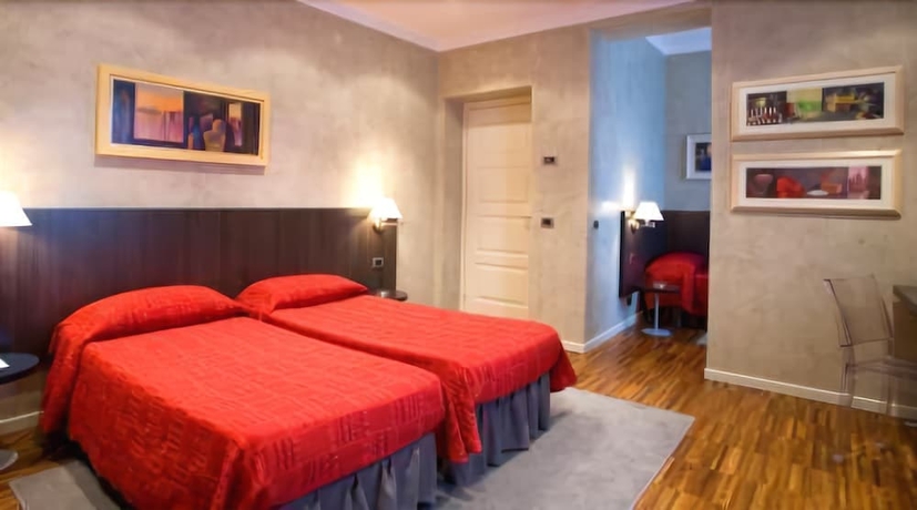 Imagen de la habitación del Hotel Century, Parma. Foto 10