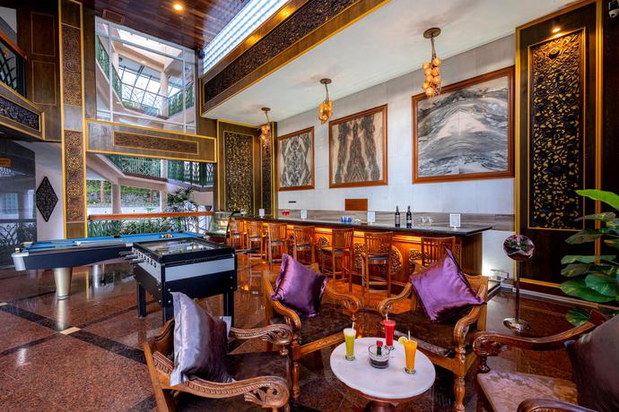 Imagen del bar/restaurante del Hotel Century Pines Resort. Foto 2