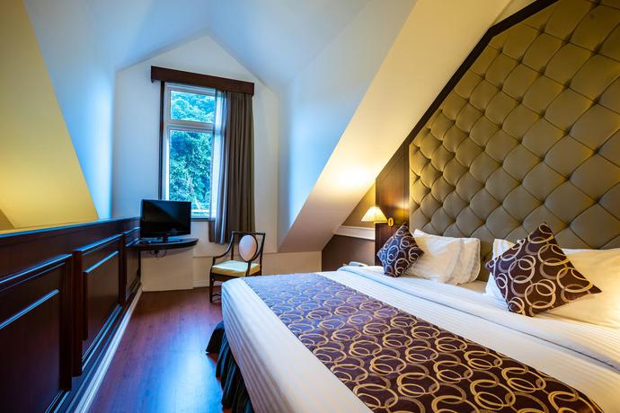 Imagen de la habitación del Hotel Century Pines Resort. Foto 6