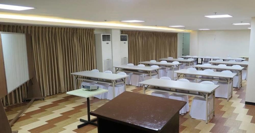 Imagen de los interiores del Hotel Century Plaza, Cebu City. Foto 9