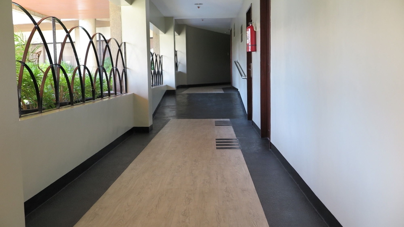 Imagen de los interiores del Hotel Century Plaza, Cebu City. Foto 11