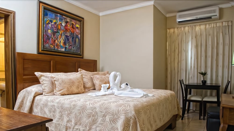 Imagen de la habitación del Hotel Century Plaza, Santiago de los Caballeros. Foto 7