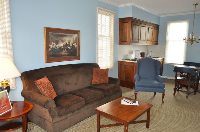 Imagen de la habitación del Hotel Century Suites. Foto 2