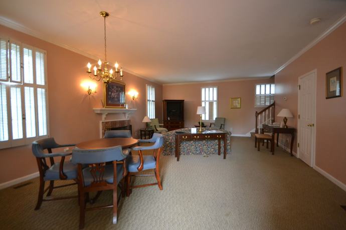 Imagen de la habitación del Hotel Century Suites. Foto 4