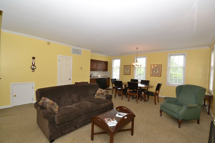 Imagen de la habitación del Hotel Century Suites. Foto 9
