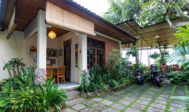 Imagen de los interiores del Hotel Cepik Villa Sidemen. Foto 19