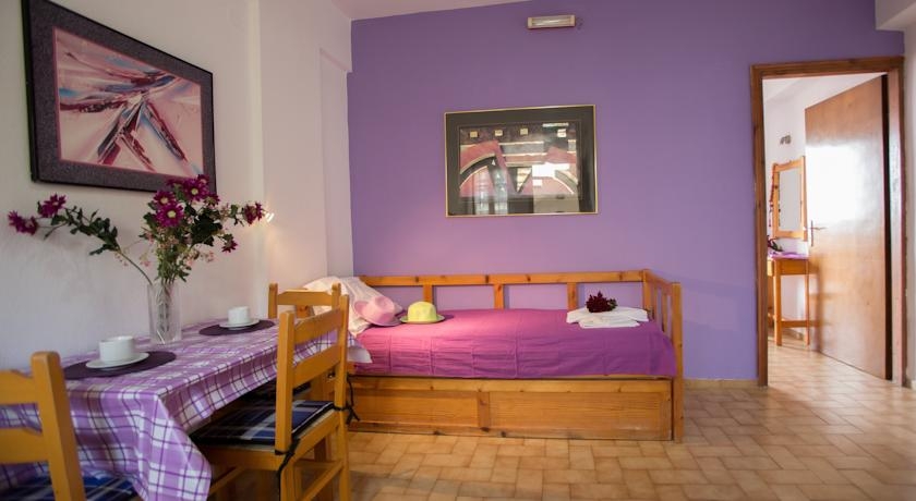 Imagen de la habitación del Hotel Ceratonia. Foto 3