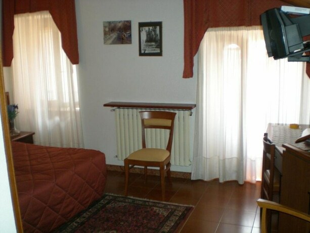 Imagen de la habitación del Hotel Cercone. Foto 14