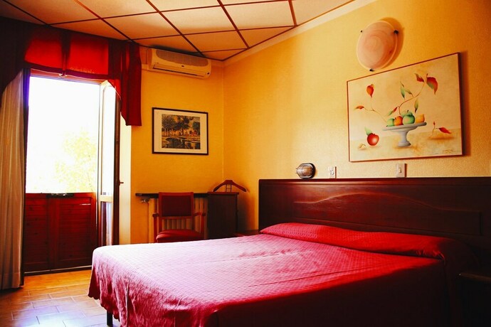 Imagen de la habitación del Hotel Cercone. Foto 18