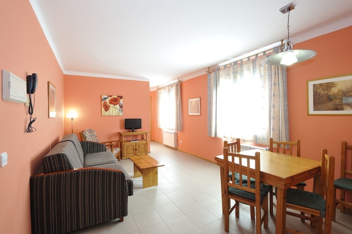 Imagen de la habitación del Hotel Cerdanya Ecoresort and Spa. Foto 10