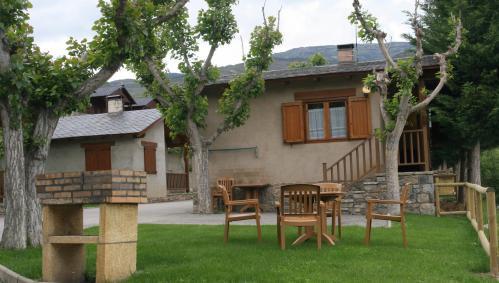 Imagen general del Hotel Cerdanya Resort Bungalows. Foto 7