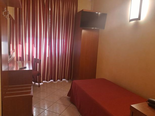 Imagen de la habitación del Hotel Ceretto. Foto 11