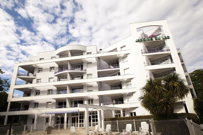 Imagen general del Hotel Cerise Dax - Les Jardins Du Lac. Foto 3