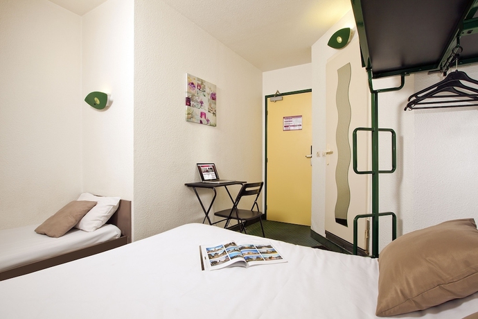 Imagen de la habitación del Hotel Cerise Lens. Foto 16