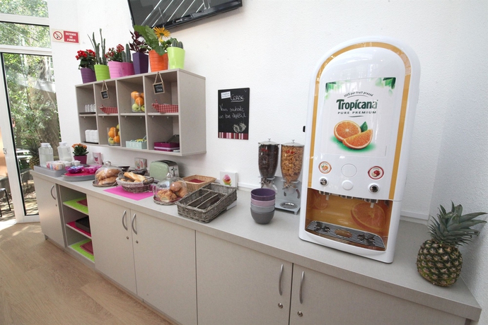 Imagen del bar/restaurante del Hotel Cerise Nancy. Foto 2