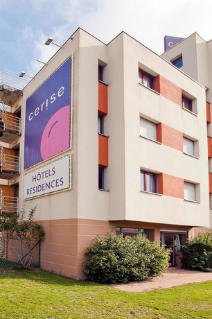 Imagen de los exteriores del Hotel Cerise Nantes La Beaujoire. Foto 10