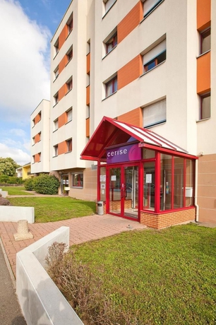 Imagen de los exteriores del Hotel Cerise Nantes La Beaujoire. Foto 12