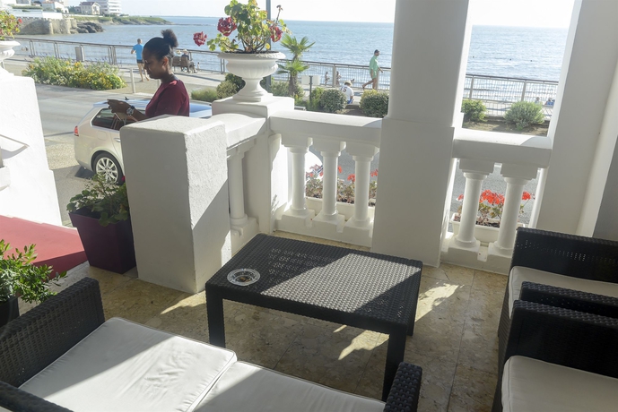 Imagen de los interiores del Hotel Cerise Royan - Le Grand De La Plage. Foto 14