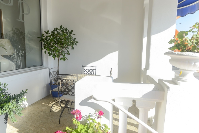 Imagen de los interiores del Hotel Cerise Royan - Le Grand De La Plage. Foto 16