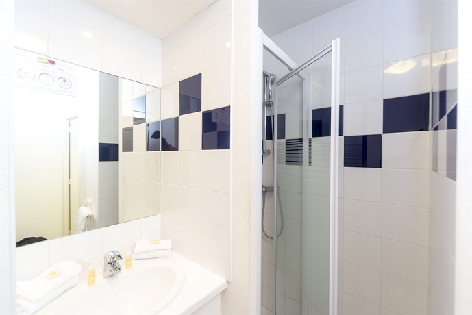 Imagen de la habitación del Hotel Cerise Strasbourg. Foto 12