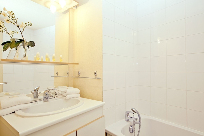 Imagen de la habitación del Hotel Cerise Valence. Foto 6