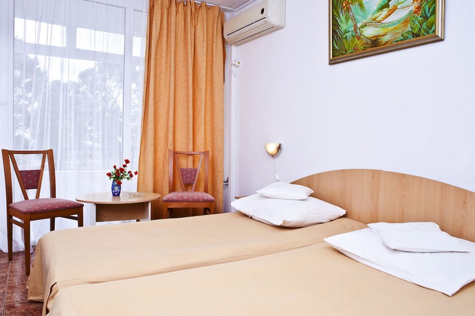 Imagen de la habitación del Hotel Cerna. Foto 5