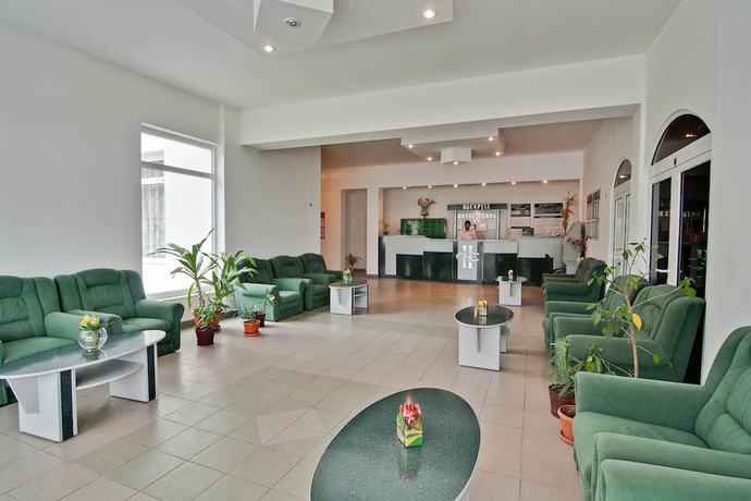 Imagen de los interiores del Hotel Cerna. Foto 19