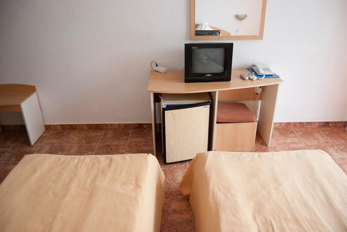 Imagen de la habitación del Hotel Cerna. Foto 11