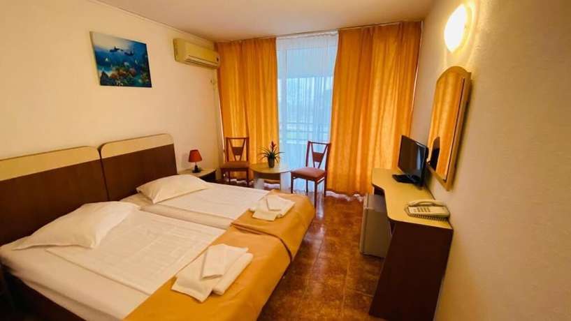 Imagen de la habitación del Hotel Cerna. Foto 12